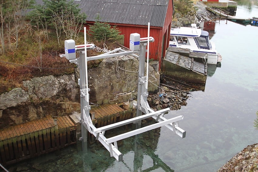 Boat lift on canal