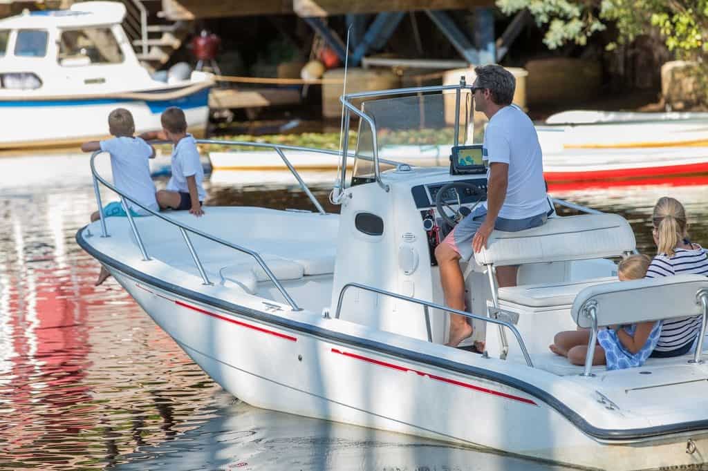 what to look for when buying a used boat