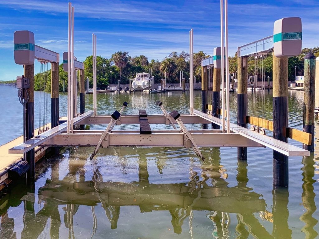 high speed alumavator vertical boat lift by imm quality boat lifts