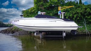side view of IMM Quality alumavator elevator boat lift installed by van driel waterwerken