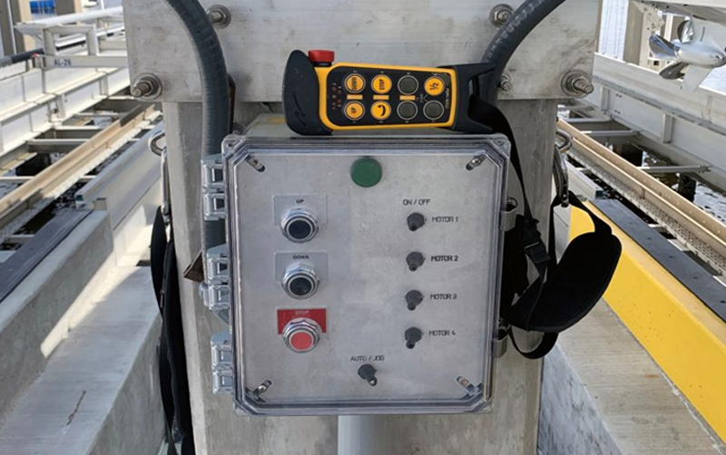 Boat lifts remote control system
