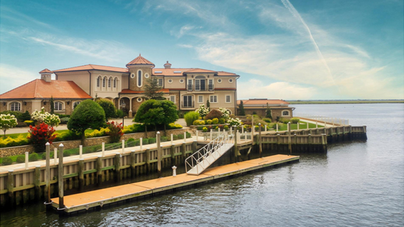 Boat Lift Accessories to Change the Look of the Dock