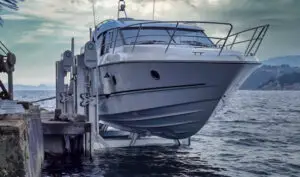 cabin cruisers boat lifts img