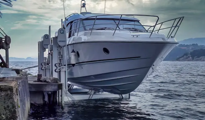 cabin cruisers boat lifts img